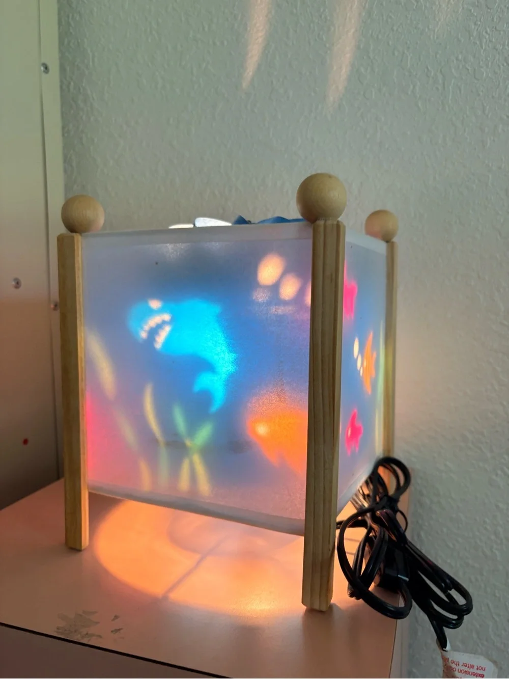 VTG 97 RAINBOW FISH MOTION LAMP Trousseller Magic Spinning LANTERN Night Lite